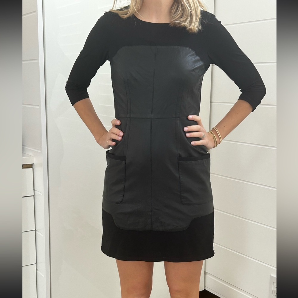 Laundry by Shelli Segal size 4 dress - real leather